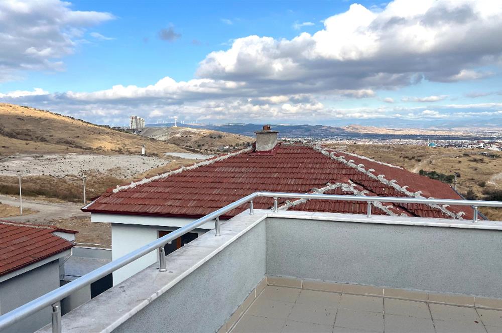 CENTURY 21 BAL'dan 3+1 fiyatına 5+2 VİLLA 