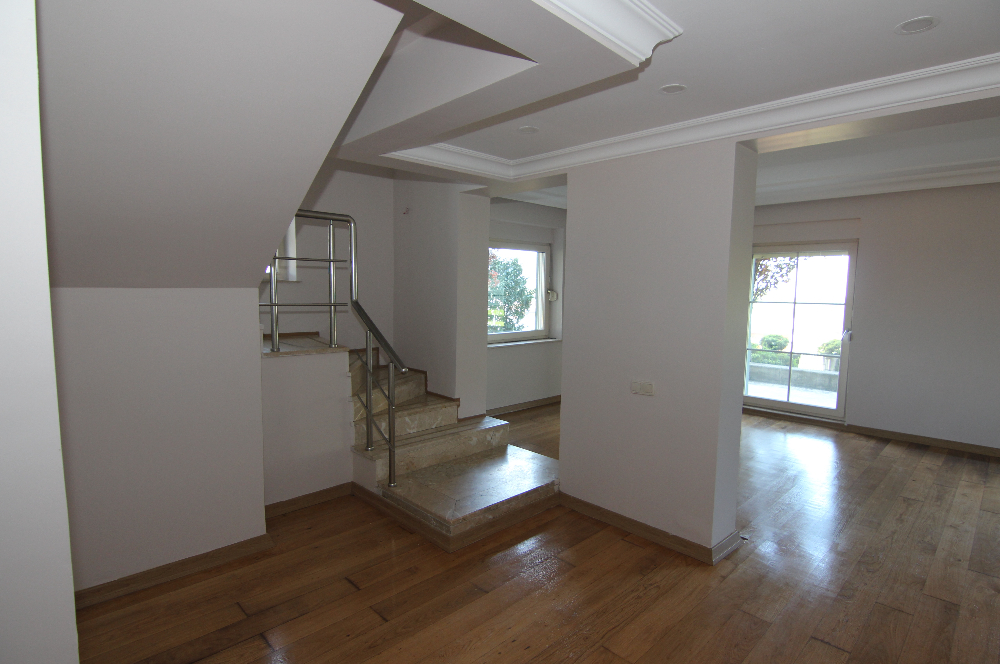 ZEKERİYAKÖY YONCA EVLERİNDE KİRALIK 3+1 DAİRE
