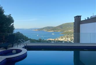 Bodrum Torba’da Kiralık Tüm Katlardan Deniz Manzaralı ve Özel Havuzlu Müstakil 5+1 Lüks Villa