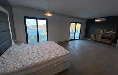 Bodrum Torba’da Kiralık Tüm Katlardan Deniz Manzaralı ve Özel Havuzlu Müstakil 5+1 Lüks Villa