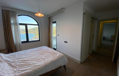 Bodrum Torba’da Kiralık Tüm Katlardan Deniz Manzaralı ve Özel Havuzlu Müstakil 5+1 Lüks Villa