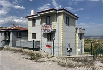 CENTURY 21 BAL'dan 3+1 fiyatına 5+2 VİLLA 