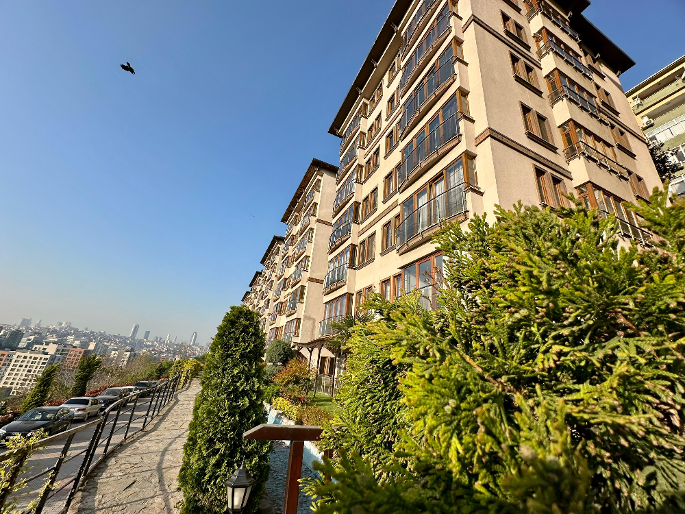 Kağıthane Satılık Daire Ab-ı Hayat Sitesinde 4+1 Fırsat Daire