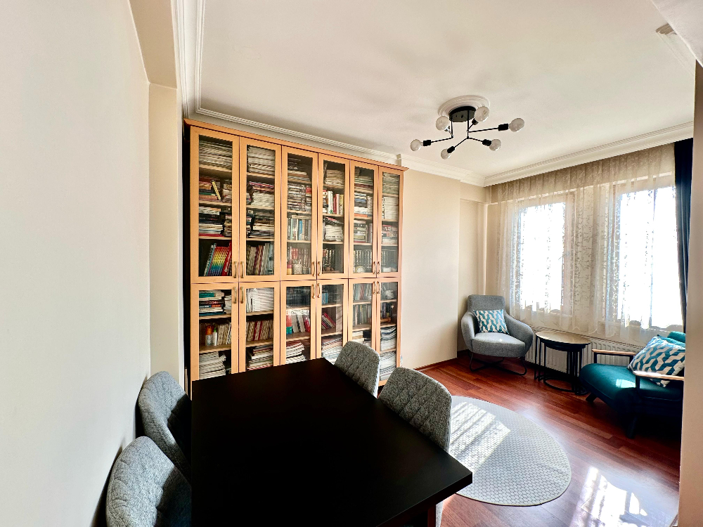 Kağıthane Satılık Daire Ab-ı Hayat Sitesinde 4+1 Fırsat Daire