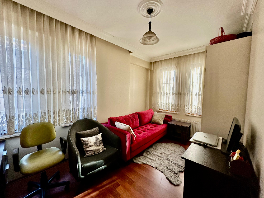 Kağıthane Satılık Daire Ab-ı Hayat Sitesinde 4+1 Fırsat Daire