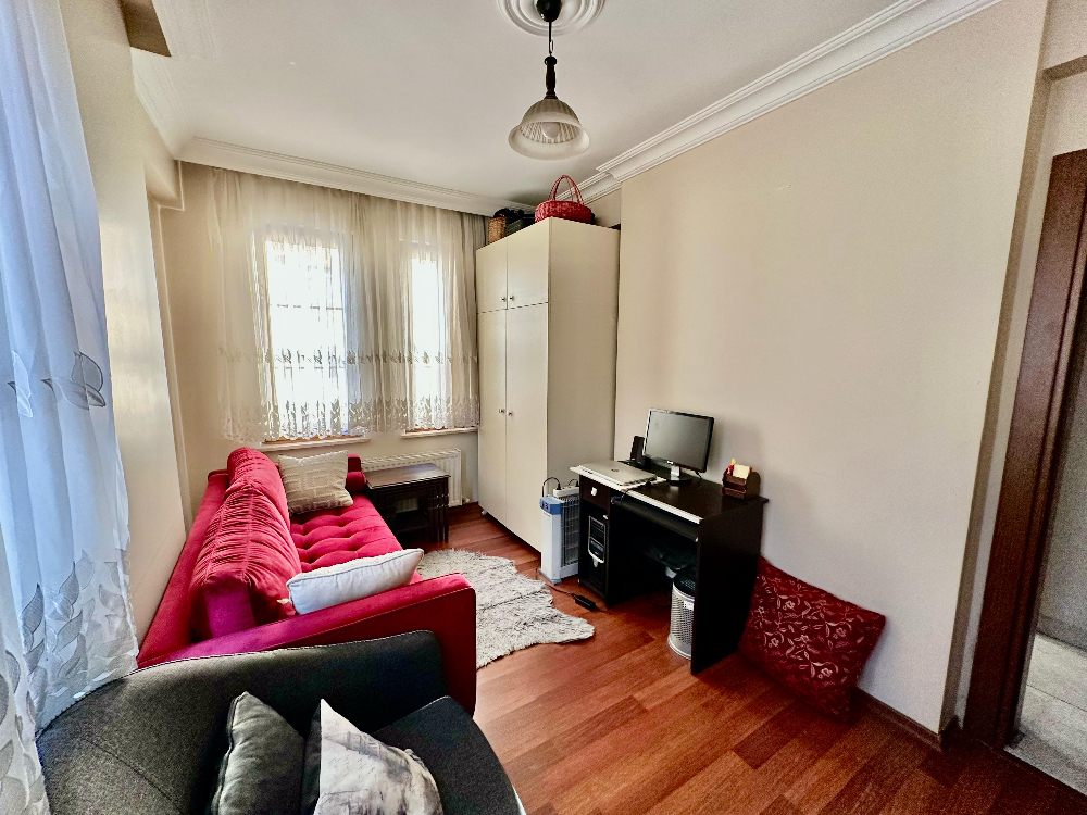 Kağıthane Satılık Daire Ab-ı Hayat Sitesinde 4+1 Fırsat Daire