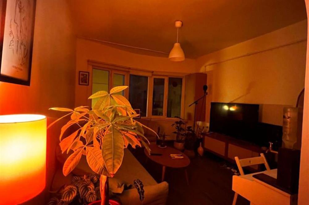 GÜMÜŞSUYU İNÖNÜ CADDESİNE PARALEL SOKAKTA SATILIK BİNA