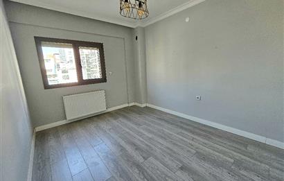 ÇİĞLİ ANADOLU CAD. 50m MESAFEDE SATILIK 2+1 DAİRE