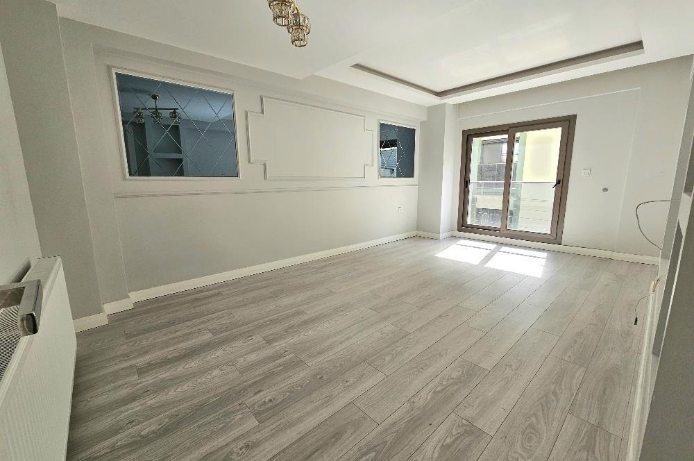 ÇİĞLİ ANADOLU CAD. 50m MESAFEDE SATILIK 2+1 DAİRE