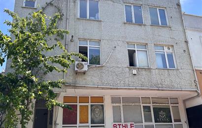 METRO ÇIKIŞI 1000m2 5 KATLI PLAZA