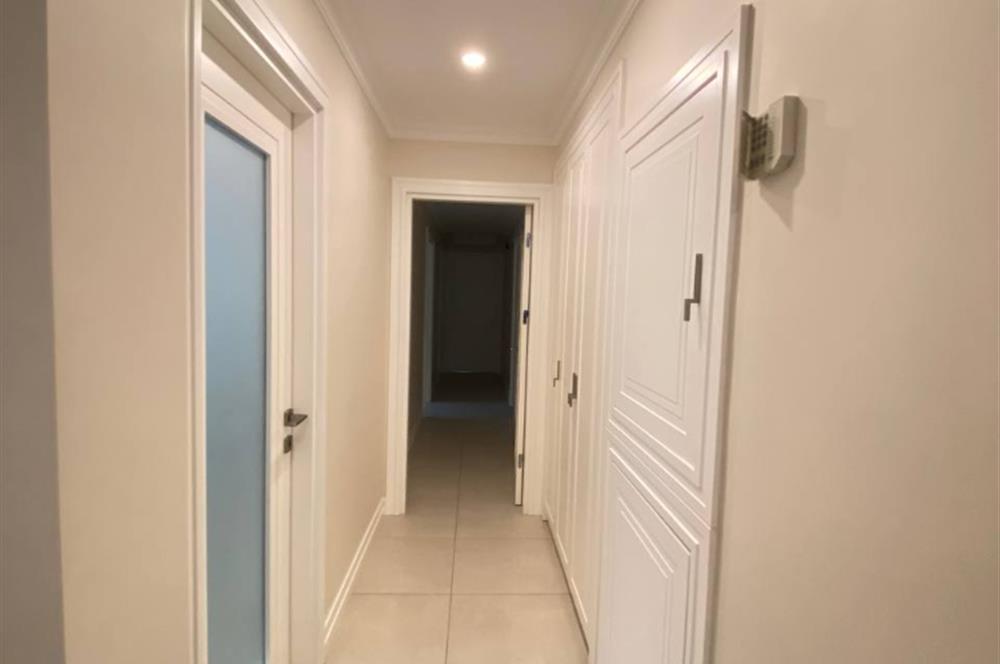 Erenköy İstasyon Caddesi Üzerinde Beyaz Eşyalı 4+1 Lüks Daire