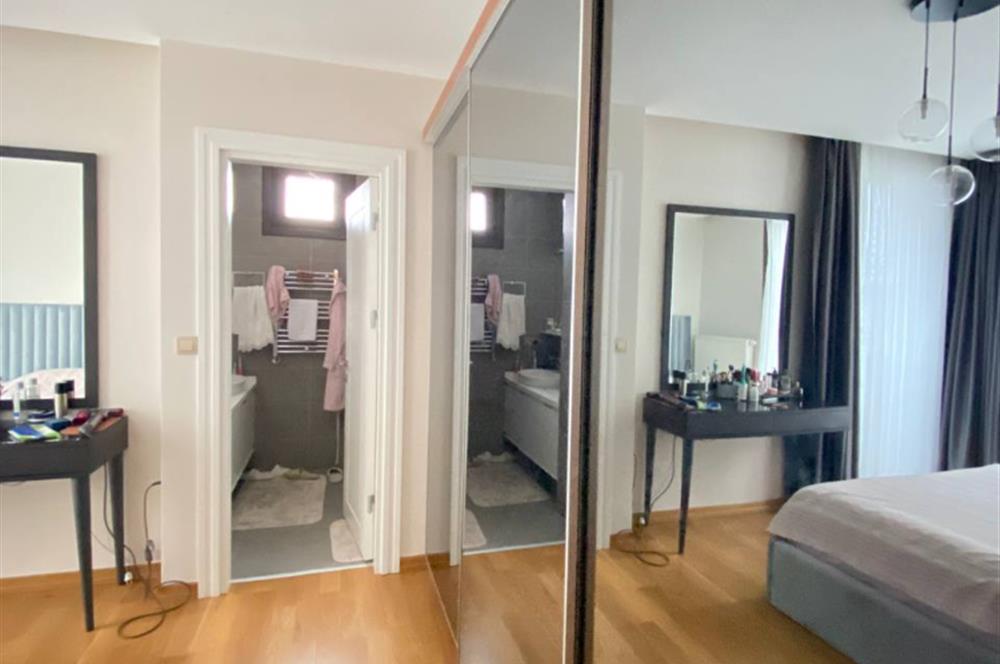 Erenköy İstasyon Caddesi Üzerinde Beyaz Eşyalı 4+1 Lüks Daire
