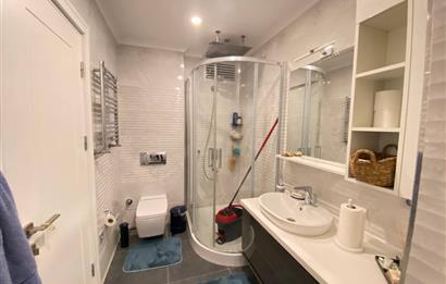 Erenköy İstasyon Caddesi Üzerinde Beyaz Eşyalı 4+1 Lüks Daire