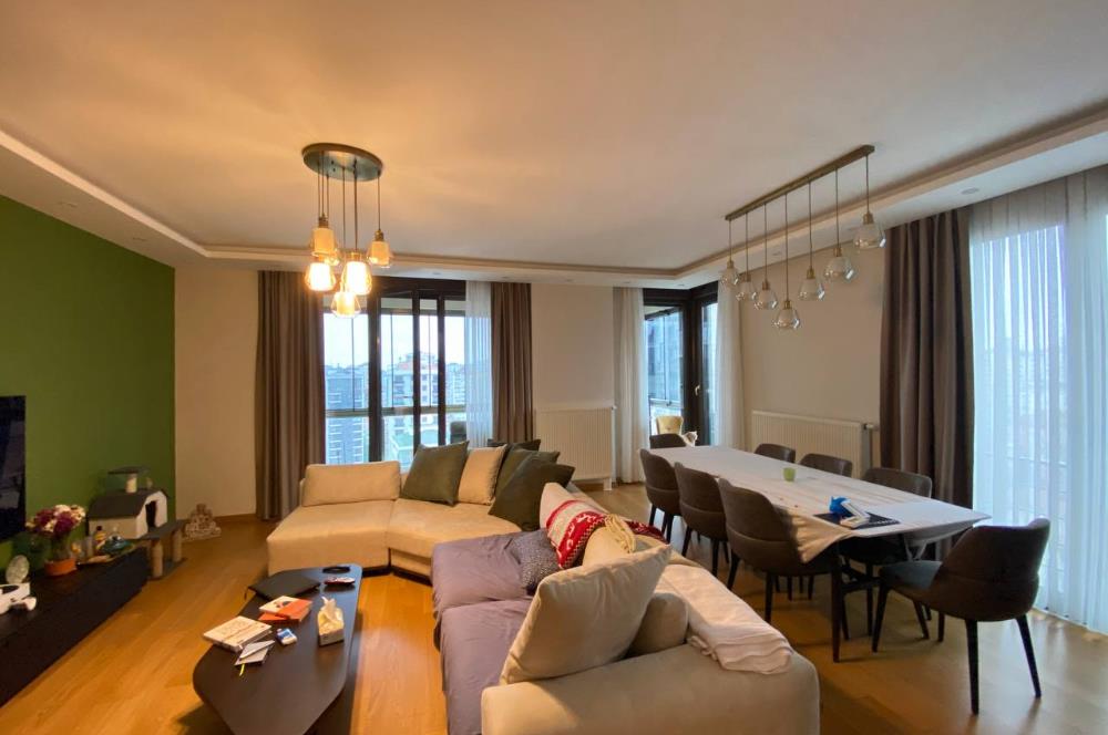 Erenköy İstasyon Caddesi Üzerinde Beyaz Eşyalı 4+1 Lüks Daire