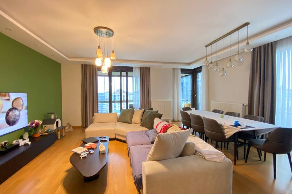 Erenköy İstasyon Caddesi Üzerinde Beyaz Eşyalı 4+1 Lüks Daire