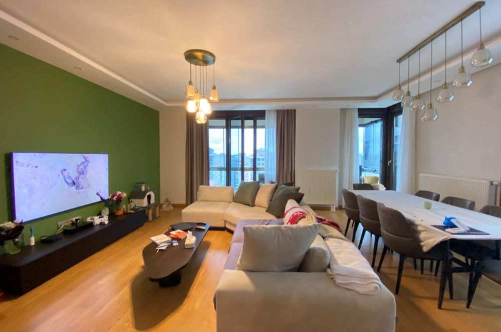 Erenköy İstasyon Caddesi Üzerinde Beyaz Eşyalı 4+1 Lüks Daire