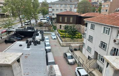 Eyüp Sultan camii'ne 550 metre müthiş konumda 5 katlı bina