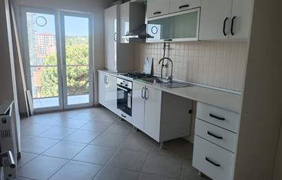 PENDIKTE DUBLEKS SATILIK DAIRE ŞEHİRDE VİLLA KONFORU