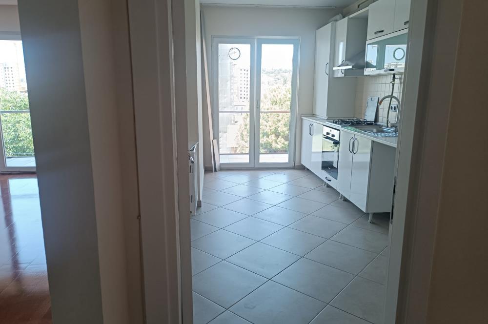 PENDIKTE DUBLEKS SATILIK DAIRE ŞEHİRDE VİLLA KONFORU