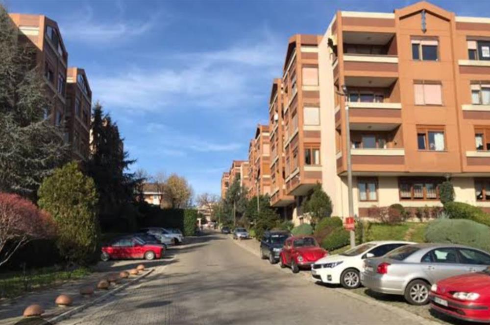 ÇENGELKÖYÜN EN GÜZEL VE YEŞİL SİTESİ ORMEDE 5+1 DUBLEKS DAİRE...