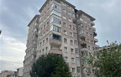 ÜMRANİYE TAVUKÇUYOLU'NDA, SİTE İÇİNDE,  SATILIK GENİŞ 3+1