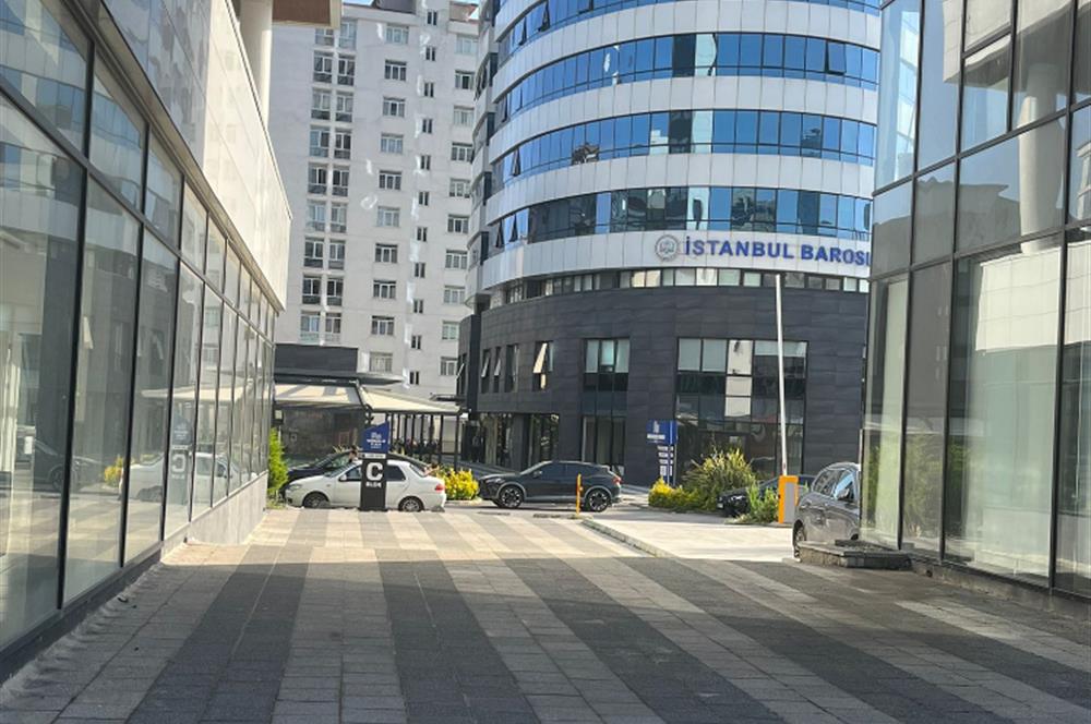 ANADOLU ADLİYESİ KARŞISINDA PLAZADA KİRALIK  2+1 OFİS