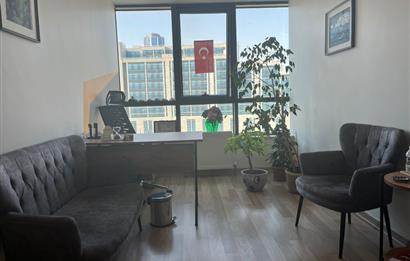 ANADOLU ADLİYESİ KARŞISINDA PLAZADA KİRALIK  2+1 OFİS