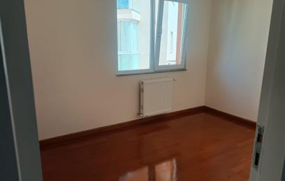 PENDIKTE DUBLEKS SATILIK DAIRE ŞEHİRDE VİLLA KONFORU