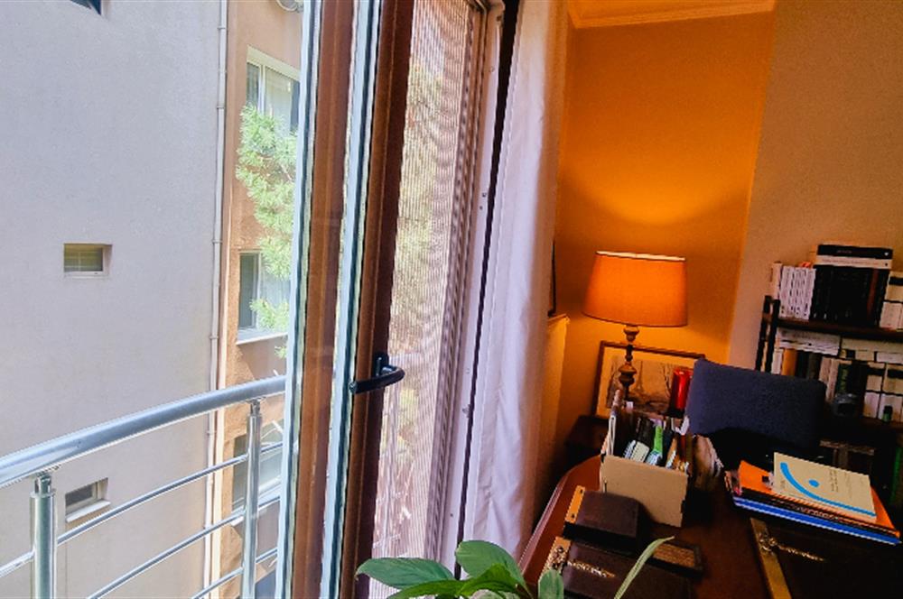 MALTEPE, CEVİZLİ'DE KONUMU İLE ÖNE ÇIKAN 2,5+1 SATILIK DAİRE