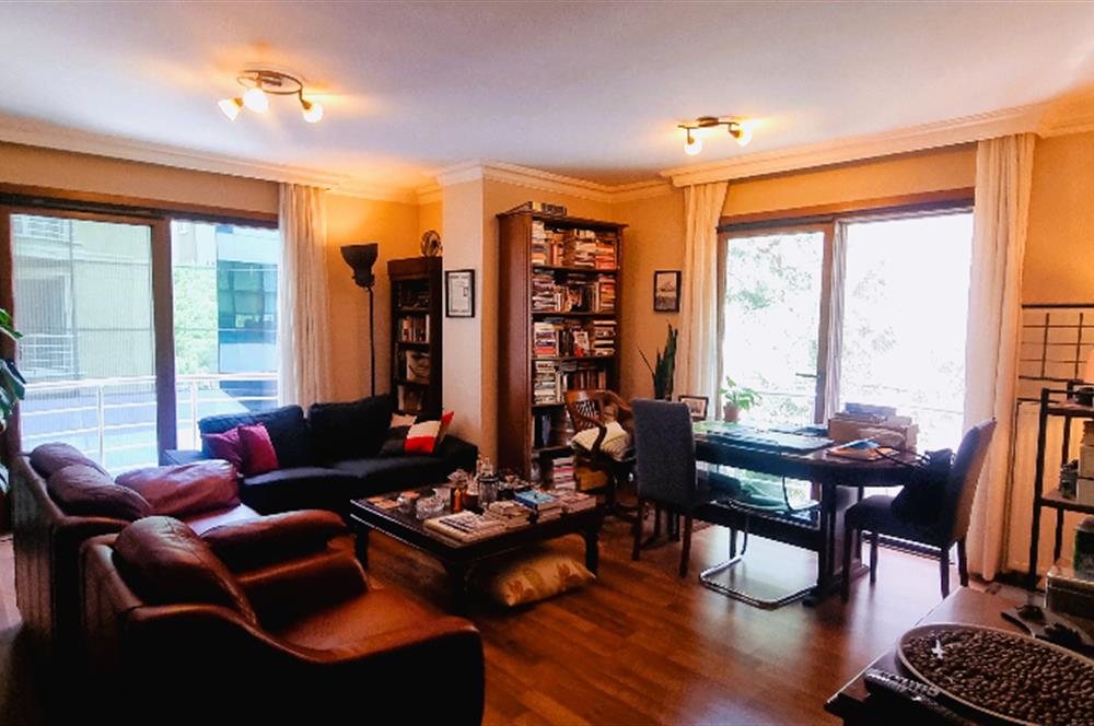 MALTEPE, CEVİZLİ'DE KONUMU İLE ÖNE ÇIKAN 2,5+1 SATILIK DAİRE