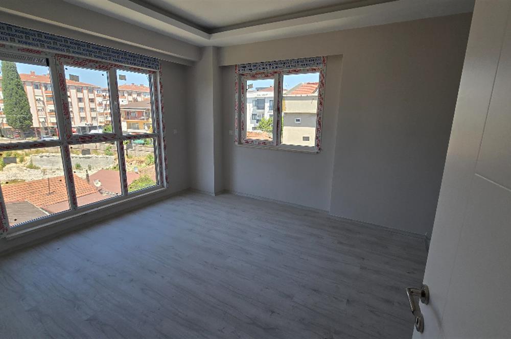 TUZLA POSTANE MAHALLESİ ÇARŞI YAKININDA 1+1 YATIRIMLIK DAİRE