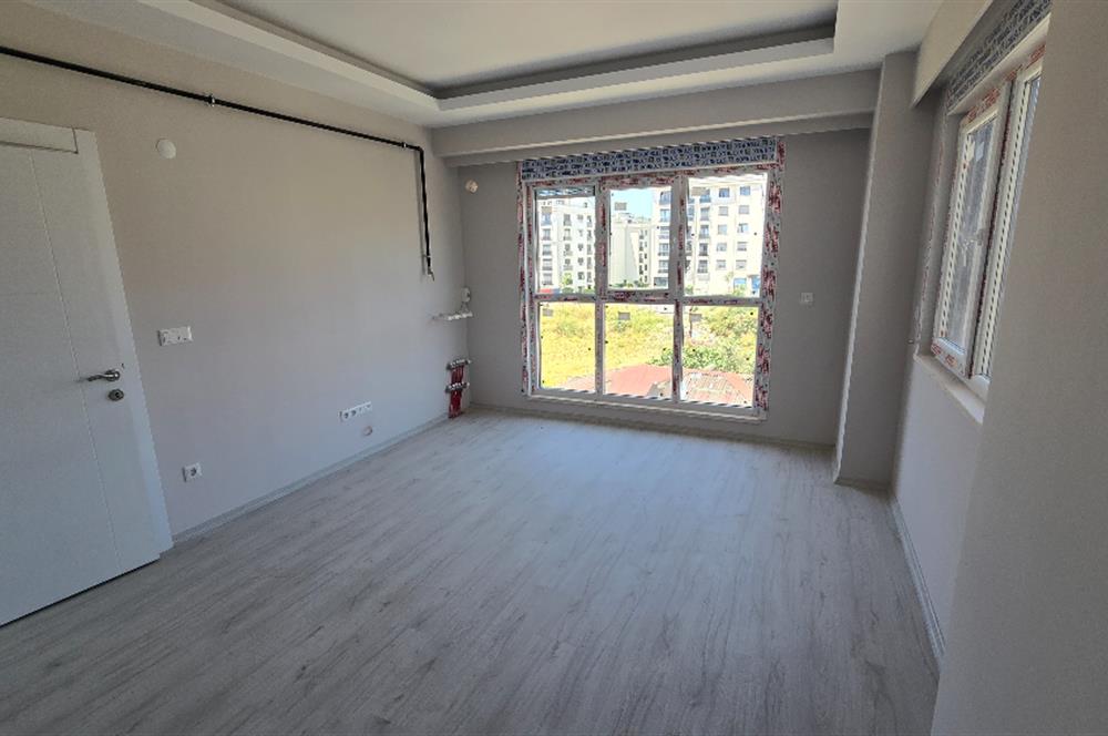 TUZLA POSTANE MAHALLESİ ÇARŞI YAKININDA 1+1 YATIRIMLIK DAİRE