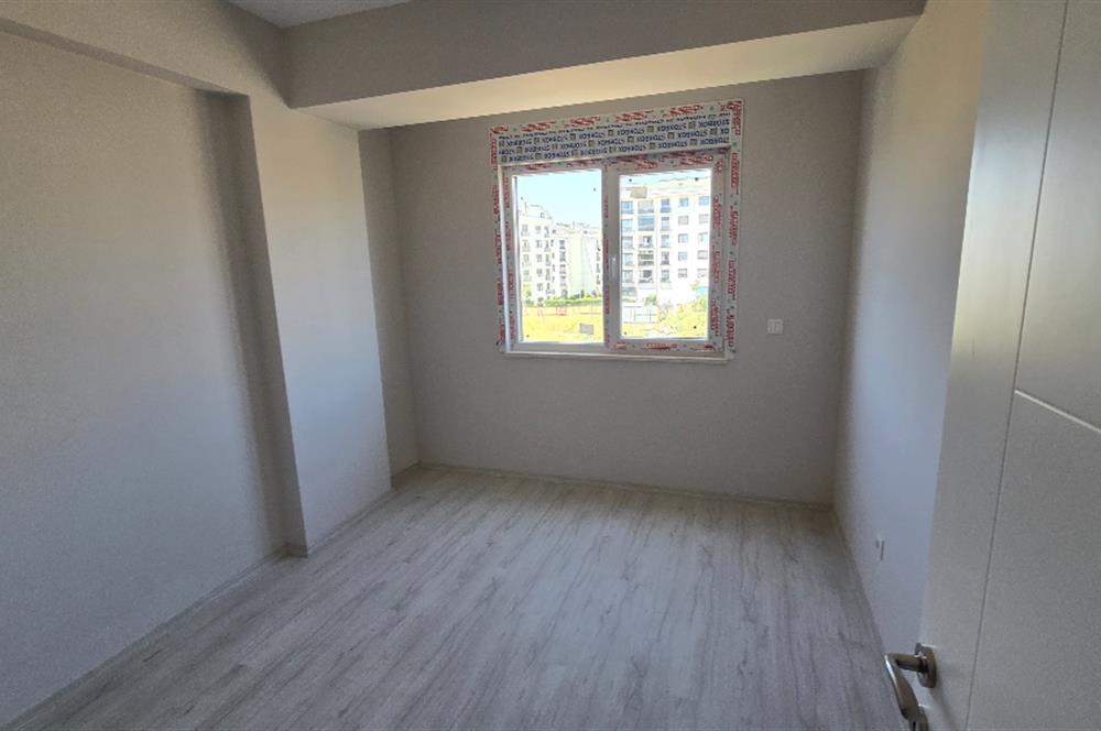 TUZLA POSTANE MAHALLESİ ÇARŞI YAKININDA 1+1 YATIRIMLIK DAİRE