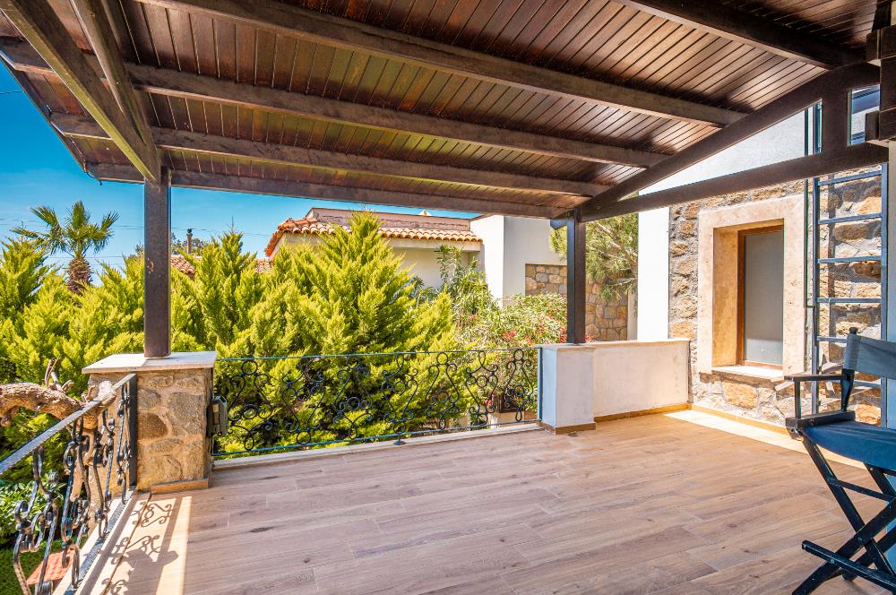 BODRUM KADIKALESİ'NDE SATILIK TAM MÜSTAKİL HAVUZLU VİLLA