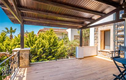 BODRUM KADIKALESİ'NDE SATILIK TAM MÜSTAKİL HAVUZLU VİLLA