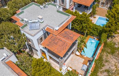 BODRUM KADIKALESİ'NDE SATILIK TAM MÜSTAKİL HAVUZLU VİLLA