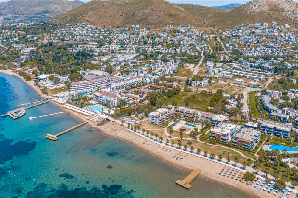 BODRUM KADIKALESİ'NDE SATILIK TAM MÜSTAKİL HAVUZLU VİLLA