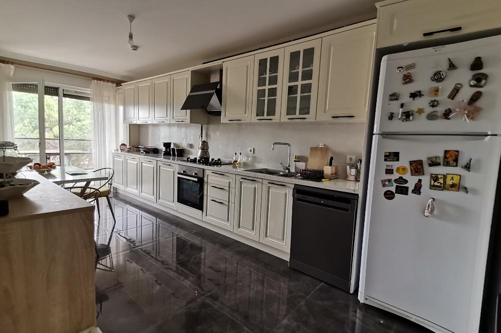 ÇAMLICA ŞEHRİ SEFA KONUTLARINDA 135m2 NET 3+1 GÜVENLİKLİ HAVUZLU