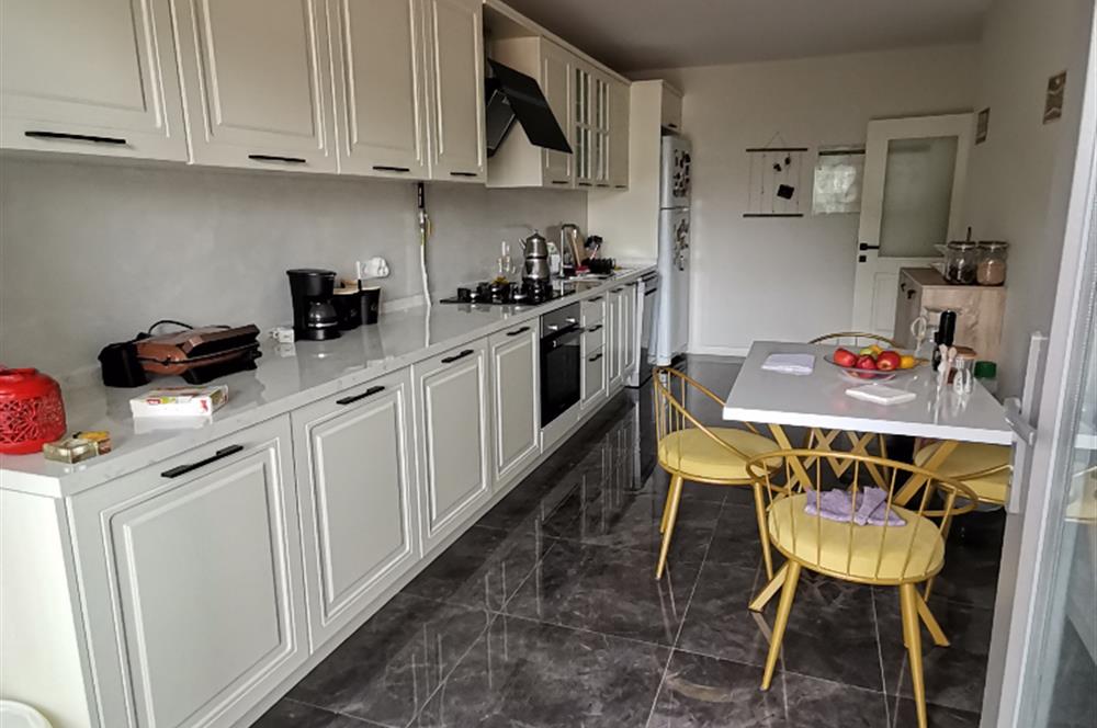 ÇAMLICA ŞEHRİ SEFA KONUTLARINDA 135m2 NET 3+1 GÜVENLİKLİ HAVUZLU