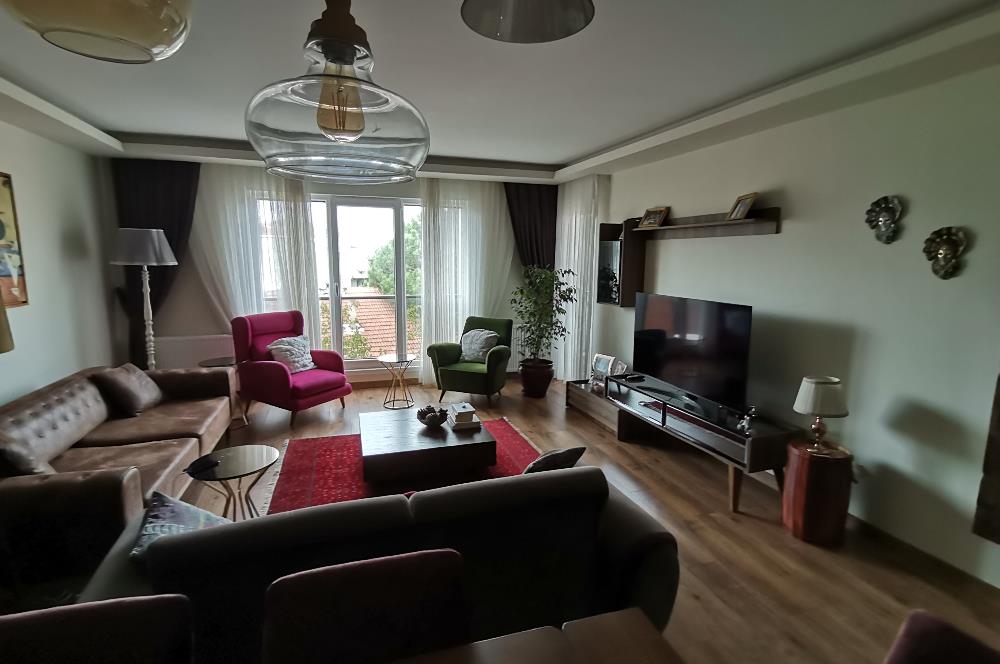 ÇAMLICA ŞEHRİ SEFA KONUTLARINDA 135m2 NET 3+1 GÜVENLİKLİ HAVUZLU