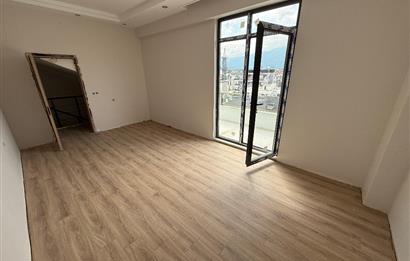 KARTEPE BELEDİYESİNİN HEMEN YANINDA SATILIK 3+1 ÇATI DUBLEKS