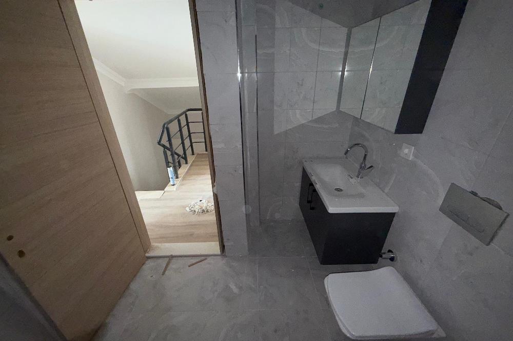 KARTEPE BELEDİYESİNİN HEMEN YANINDA SATILIK 3+1 ÇATI DUBLEKS