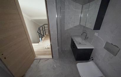KARTEPE BELEDİYESİNİN HEMEN YANINDA SATILIK 3+1 ÇATI DUBLEKS