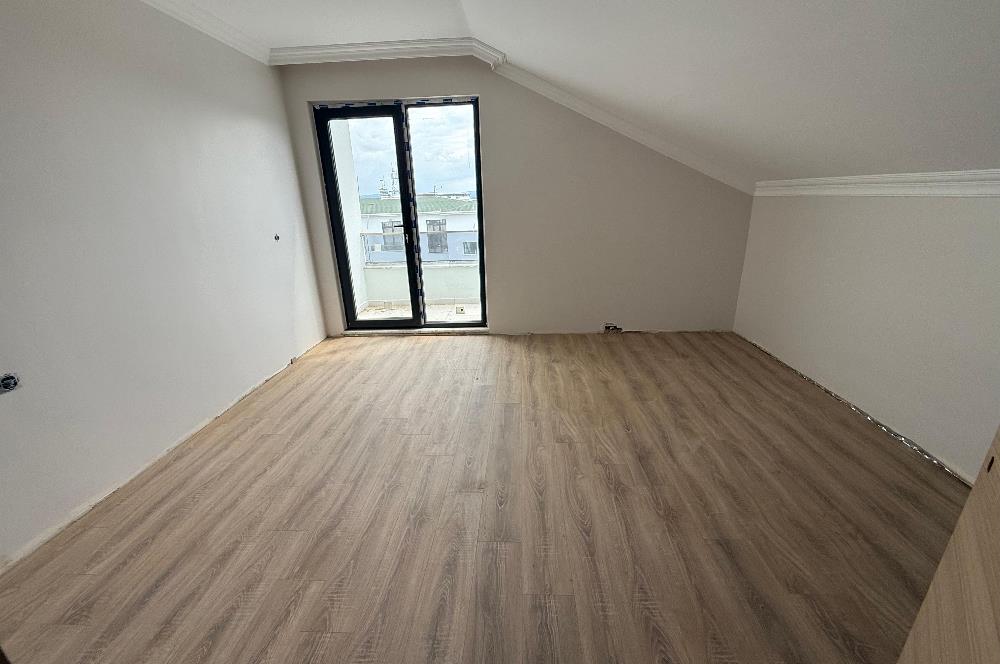 KARTEPE BELEDİYESİNİN HEMEN YANINDA SATILIK 3+1 ÇATI DUBLEKS
