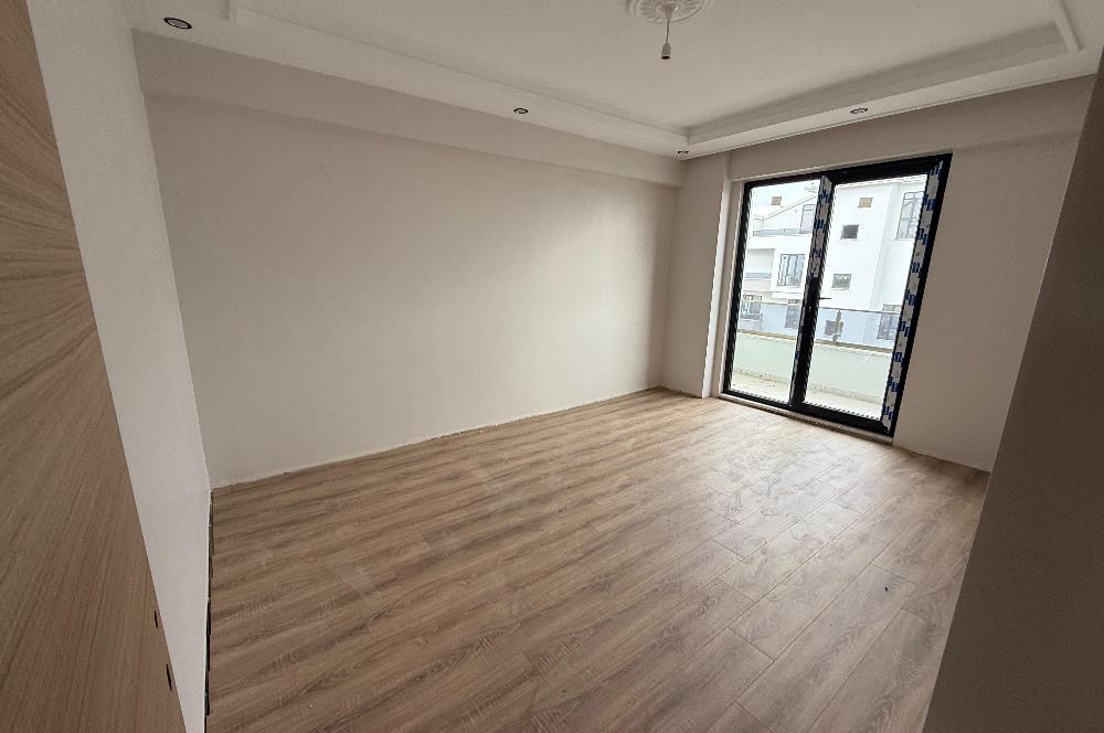KARTEPE BELEDİYESİNİN YANINDA ARA KAT SIFIR 2+1 KİRALIK DAİRE