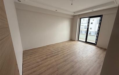 KARTEPE BELEDİYESİNİN YANINDA ARA KAT SIFIR 2+1 KİRALIK DAİRE