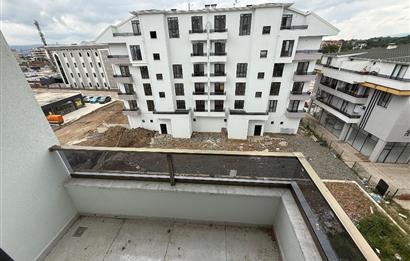 KARTEPE BELEDİYESİNİN YANINDA ARA KAT SIFIR 2+1 KİRALIK DAİRE