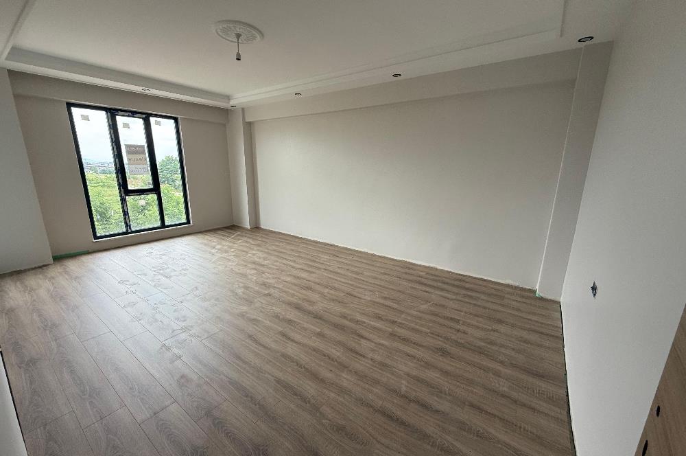KARTEPE BELEDİYESİNİN YANINDA ARA KAT SIFIR 2+1 KİRALIK DAİRE