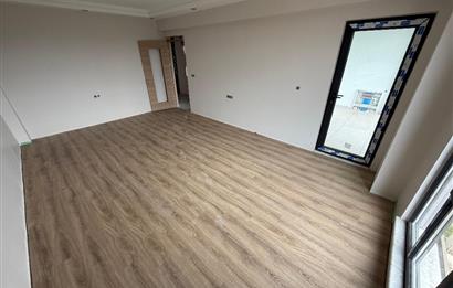 KARTEPE BELEDİYESİNİN YANINDA ARA KAT SIFIR 2+1 KİRALIK DAİRE