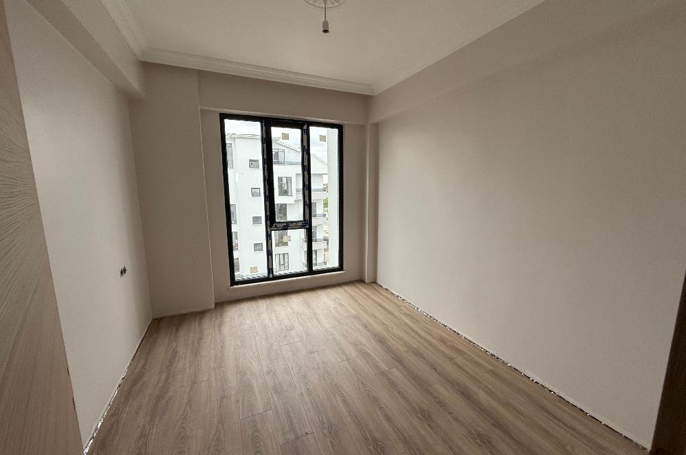 KARTEPE BELEDİYESİNİN YANINDA ARA KAT SIFIR 2+1 KİRALIK DAİRE